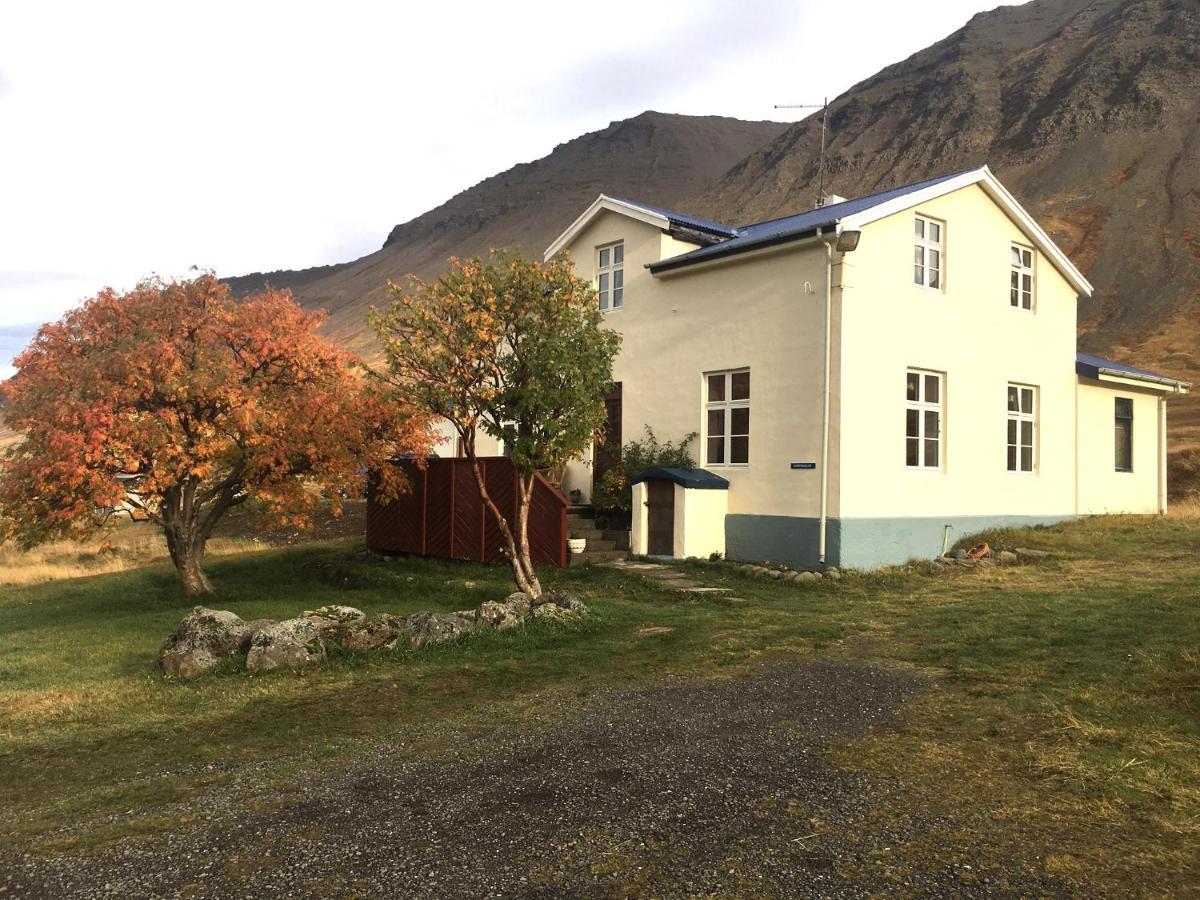 Korpudalur Hi Hostel Flateyri Экстерьер фото