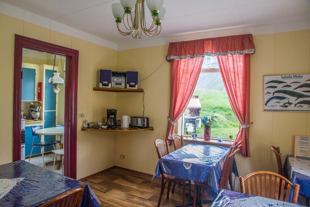Korpudalur Hi Hostel Flateyri Экстерьер фото