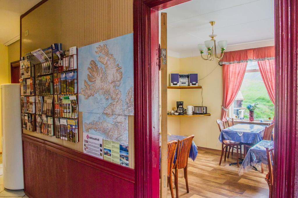 Korpudalur Hi Hostel Flateyri Экстерьер фото